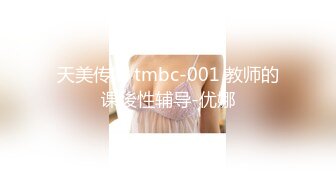   理发店熟女老板娘 小伙一手摸奶 一手摸逼 小伙子没有忍住 一下就爆了