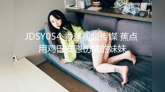  漂亮小姐姐 美眉身材娇小 无毛粉穴 奶子和屁屁被男友操的Q弹Q弹 超舒爽