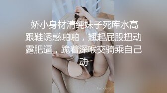 妈妈光着屁屁正准备洗澡