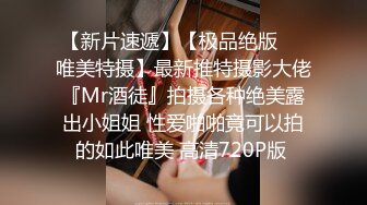 双飞深喉，两个美女直接被干呕吐，小姐姐穿长靴被暴力草