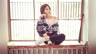 金发00后嫩妹被瘦子胖子轮流操，花臂纹身尖尖小奶子，扶着屁股后入猛顶，深喉插嘴，瘦子操完胖子继续干