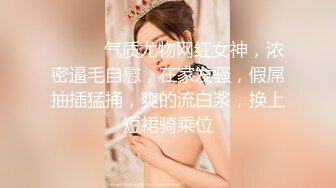 战后温存，女友在梳妆台边化妆，却被男友无情手持镜头拍摄