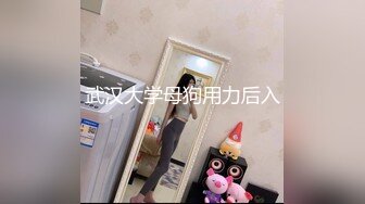 【新片速遞】 婴儿肥jk小萝莉超大胆在超市全裸露出 大奶子 无毛鲍鱼 估计保安撸飞在监控室